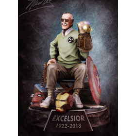 Stan Lee Tribute Statue -...